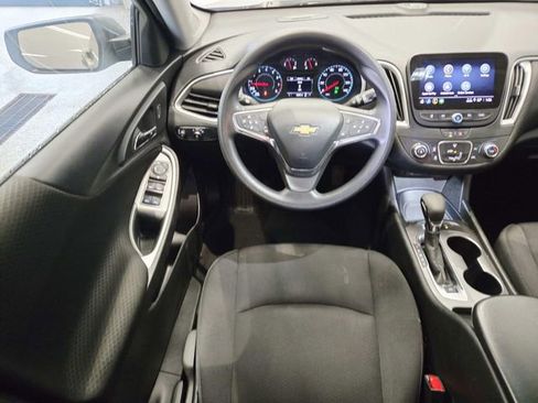 Used 2025 Chevrolet Malibu LS FWD image 7