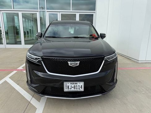 Used 2023 Cadillac XT6 Sport w/ Platinum Package AWD/4WD image 2