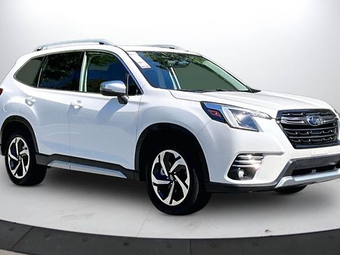 Used 2022 Subaru Forester Touring AWD/4WD image 2