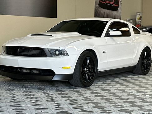 Used 2012 Ford Mustang GT Premium w/ Brembo Brake Pkg RWD image 8
