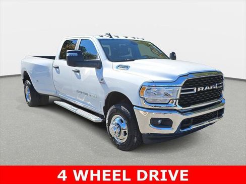 Certified 2024 RAM 3500 Big Horn AWD/4WD image 3