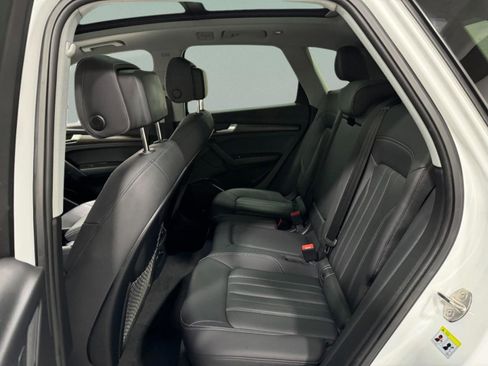 Certified 2023 Audi Q5 2.0T Premium w/ Convenience Package image 9