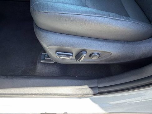 Used 2025 Toyota Grand Highlander FWD image 21