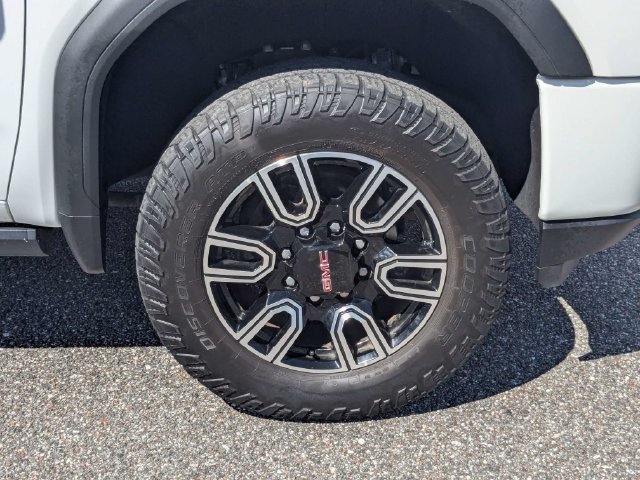 Used 2023 GMC Sierra 2500 AT4 AWD/4WD image 12