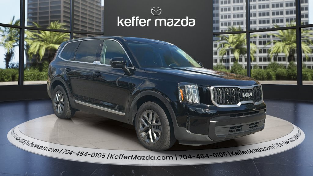 Used 2024 Kia Telluride LX FWD image 1
