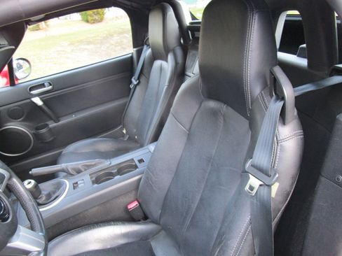 Used 2007 MAZDA MX-5 Miata Grand Touring w/ Premium Pkg image 12