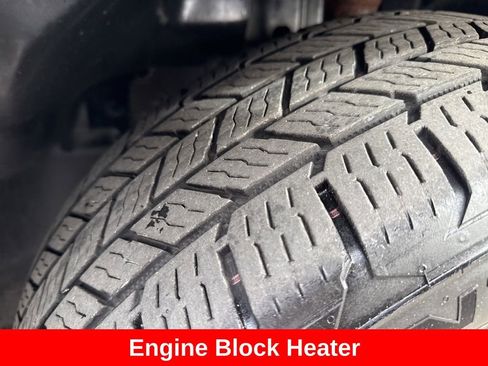 Used 2017 Jeep Cherokee Latitude w/ Cold Weather Group image 12