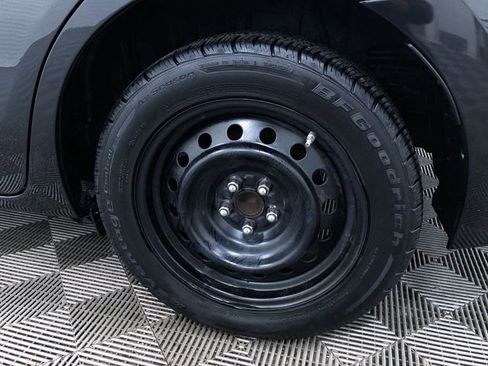 Used 2014 Toyota Corolla LE image 17