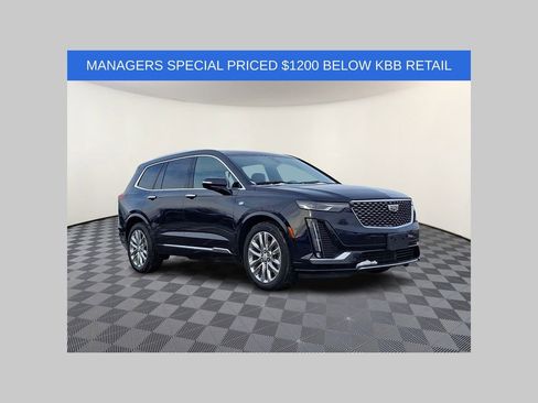 Used 2021 Cadillac XT6 Premium Luxury FWD image 1