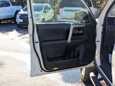 Used 2019 Toyota 4Runner SR5 image 20