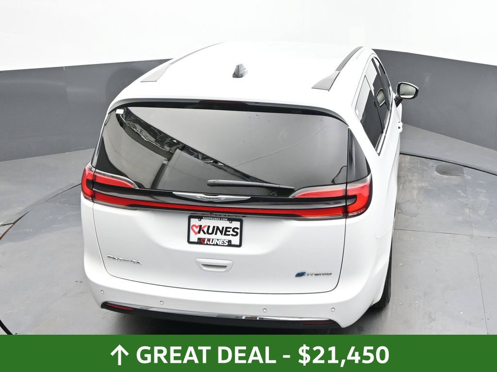 Used 2024 Chrysler Pacifica Limited FWD image 13