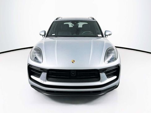 Certified 2026 Porsche Macan AWD/4WD image 6
