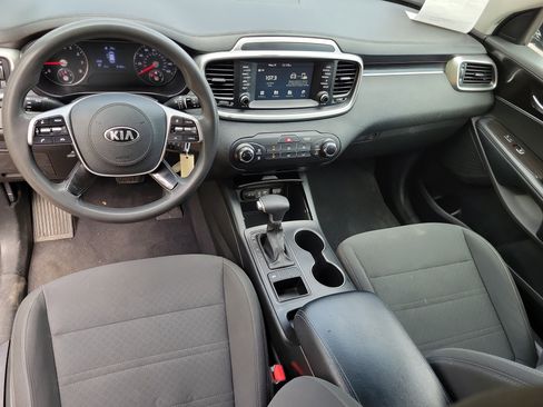 Used 2020 Kia Sorento FWD V6 image 8
