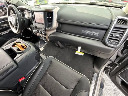 Used 2022 RAM 1500 Laramie image 18