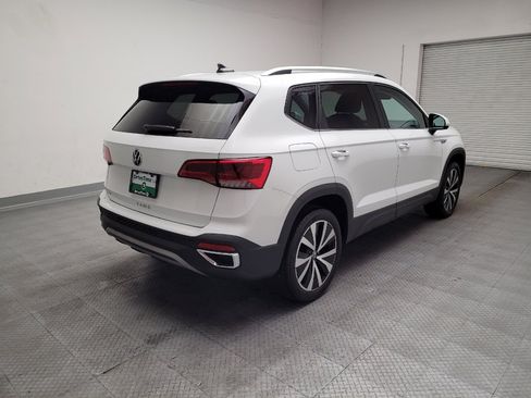 Used 2023 Volkswagen Taos SE image 9