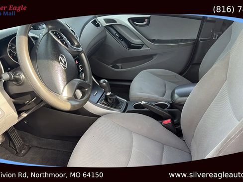 Used 2014 Hyundai Elantra SE image 9
