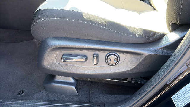 Used 2025 Honda CR-V EX image 11