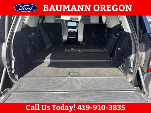 Used 2025 Ford Expedition Platinum AWD/4WD image 8