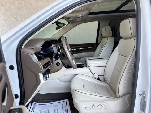 Used 2021 GMC Yukon Denali w/ Denali Ultimate Package image 13