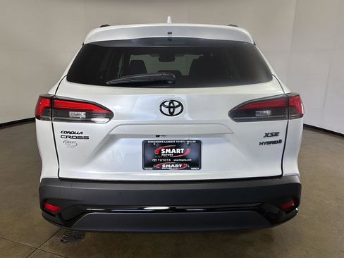 Used 2024 Toyota Corolla Cross AWD Hybrid w/ Convenience Package image 11