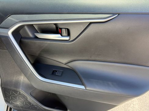 Certified 2025 Toyota RAV4 XLE FWD image 20