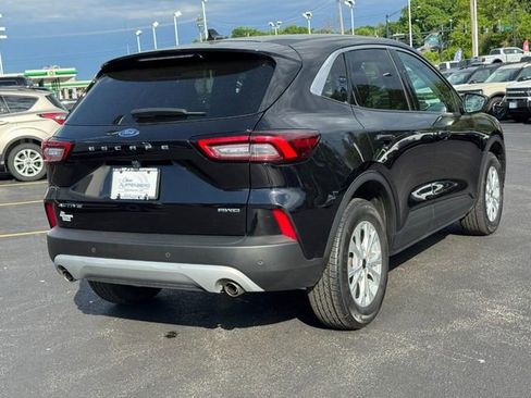 Used 2023 Ford Escape Active w/ Tech Pack #2 AWD/4WD image 3