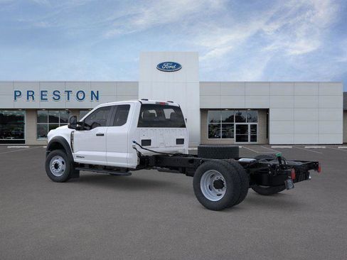 New 2026 Ford F550 4x4 SuperCab Super Duty image 4