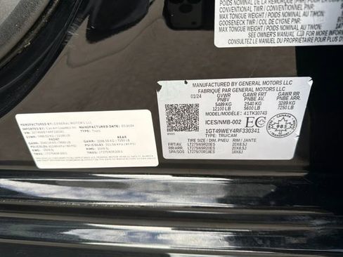 Used 2024 GMC Sierra 3500 Denali w/ Denali Reserve Package image 30