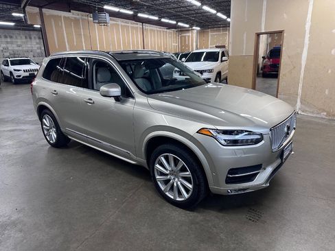 Used 2018 Volvo XC90 T6 Inscription w/ Convenience Package image 2