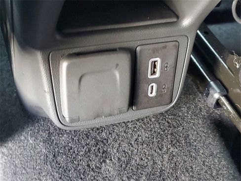 Certified 2023 Chevrolet TrailBlazer RS w/ Convenience Package image 11