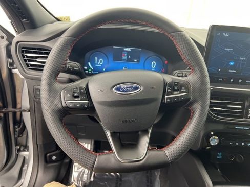 Used 2023 Ford Escape ST-Line Select w/ Tech Pack #2 image 8