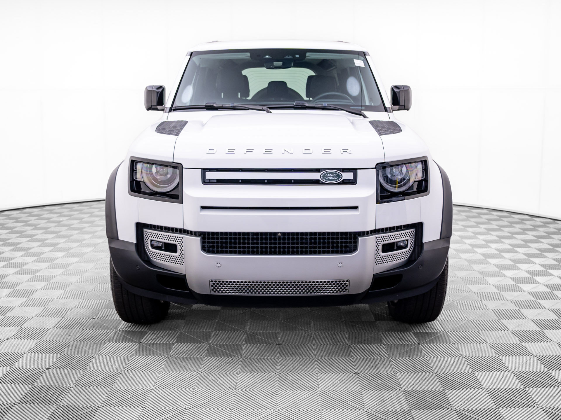 Used 2023 Land Rover Defender 110 SE AWD/4WD image 8