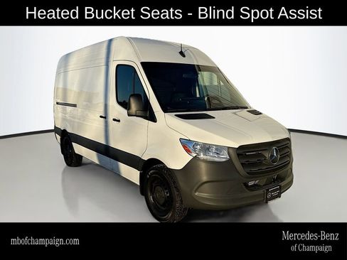 Used 2025 Mercedes-Benz Sprinter 2500 image 1