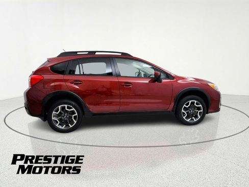 Used 2017 Subaru Crosstrek 2.0i Premium AWD/4WD image 9