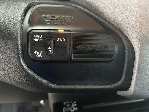 Used 2024 RAM 3500 Tradesman w/ Chrome Appearance Group AWD/4WD image 33