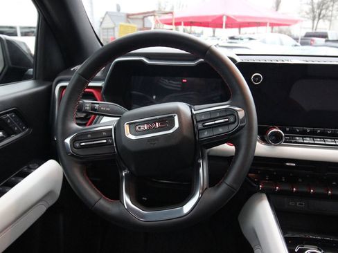 Used 2024 GMC Canyon AT4X AWD/4WD image 13