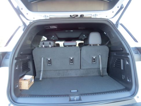 New 2026 Chevrolet Traverse Z71 w/ Enhanced Driving Package image 12