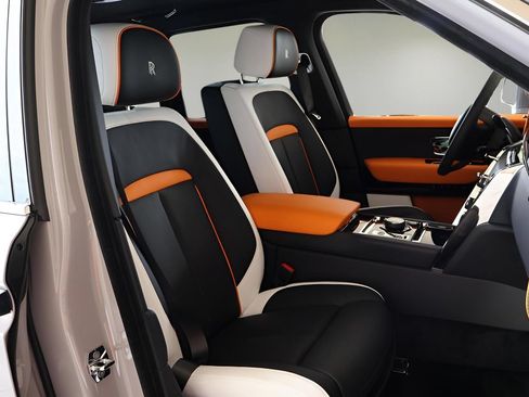 New 2026 Rolls-Royce Cullinan AWD/4WD image 25