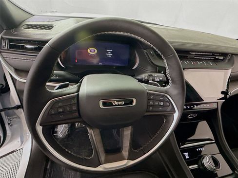 New 2026 Jeep Grand Cherokee L Limited AWD/4WD image 6