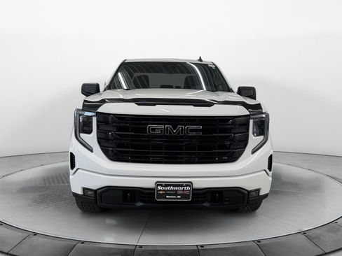 Used 2024 GMC Sierra 1500 Elevation w/ X31 Off-Road Package AWD/4WD image 7