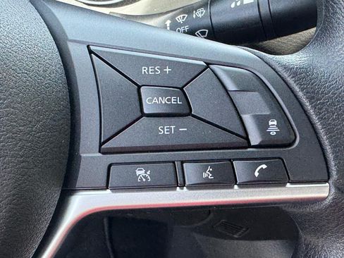 Used 2025 Nissan Sentra SV w/ Trunk Package FWD image 21