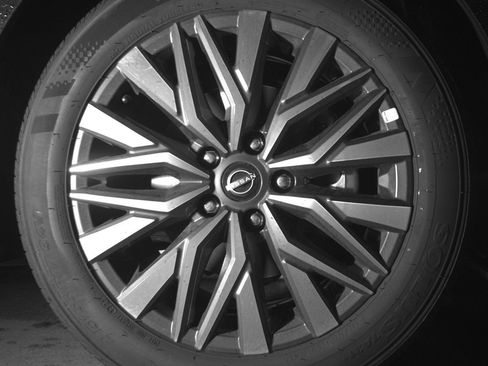 Used 2025 Nissan Altima 2.5 SV image 13