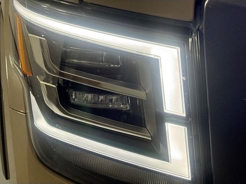 Used 2021 Nissan Titan PRO-4X w/ Pro-4x Convenience Package image 39