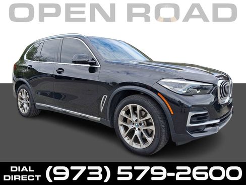 Used 2022 BMW X5 xDrive40i w/ Premium Package AWD/4WD image 1