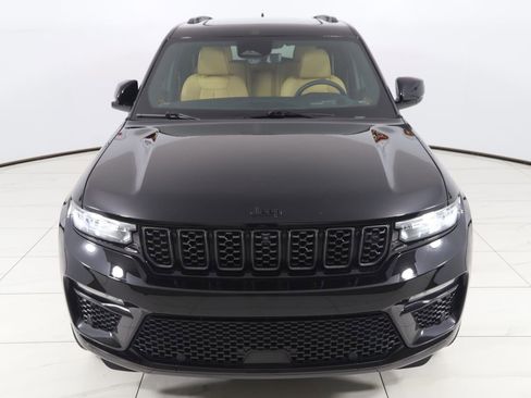 Used 2024 Jeep Grand Cherokee Summit AWD/4WD image 65