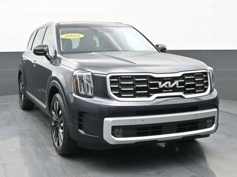 Used 2025 Kia Telluride SX w/ SX Captain's Chair Package image 8