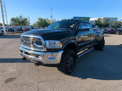 Used 2017 RAM 3500 Laramie Longhorn AWD/4WD image 4