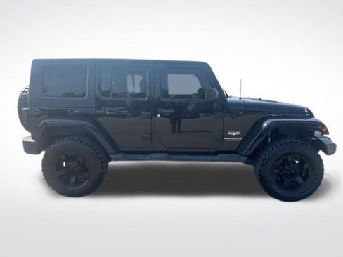 Used 2008 Jeep Wrangler Unlimited Sahara w/ Dual Top Group image 6