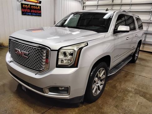 Used 2015 GMC Yukon XL Denali w/ Touring Package image 4