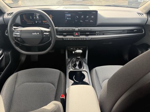 Used 2025 Kia K4 FWD image 13
